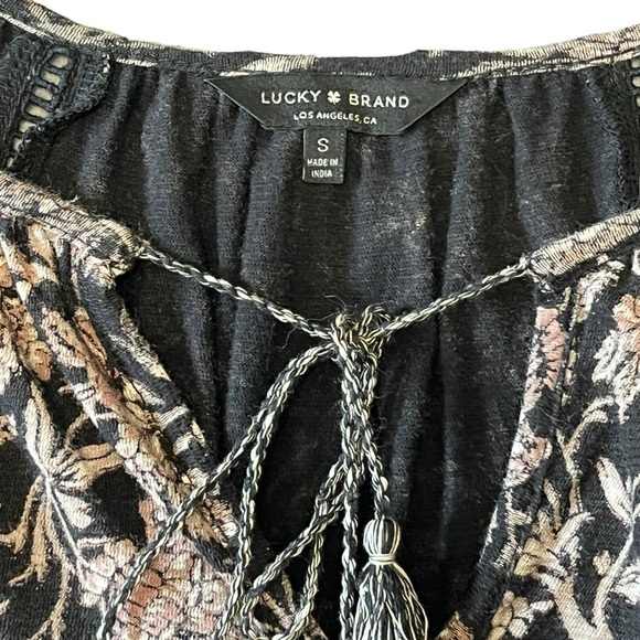 Lucky Brand Floral Boho Raw Edge Ruffle Tunic. Black Tan Multi. Size S #1302 - Picture 6 of 7